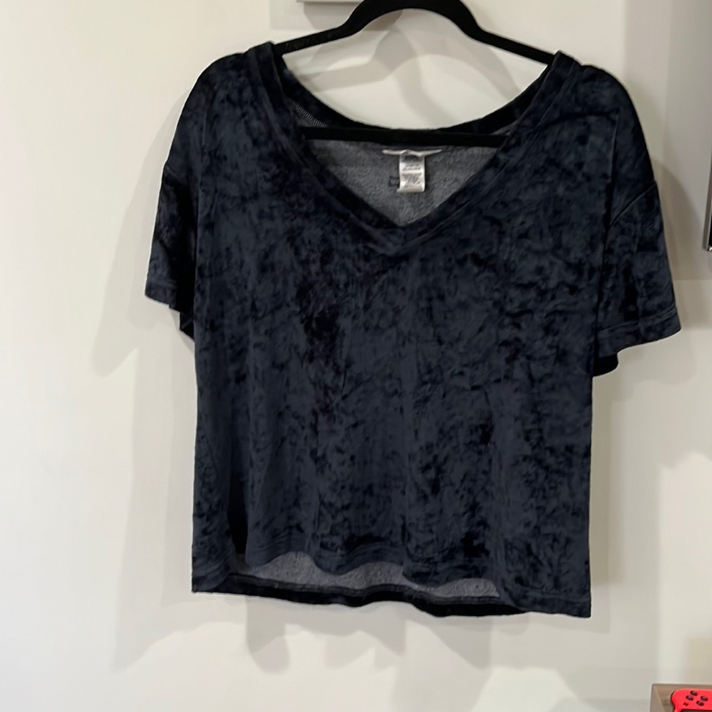 Hard Tail tee size small